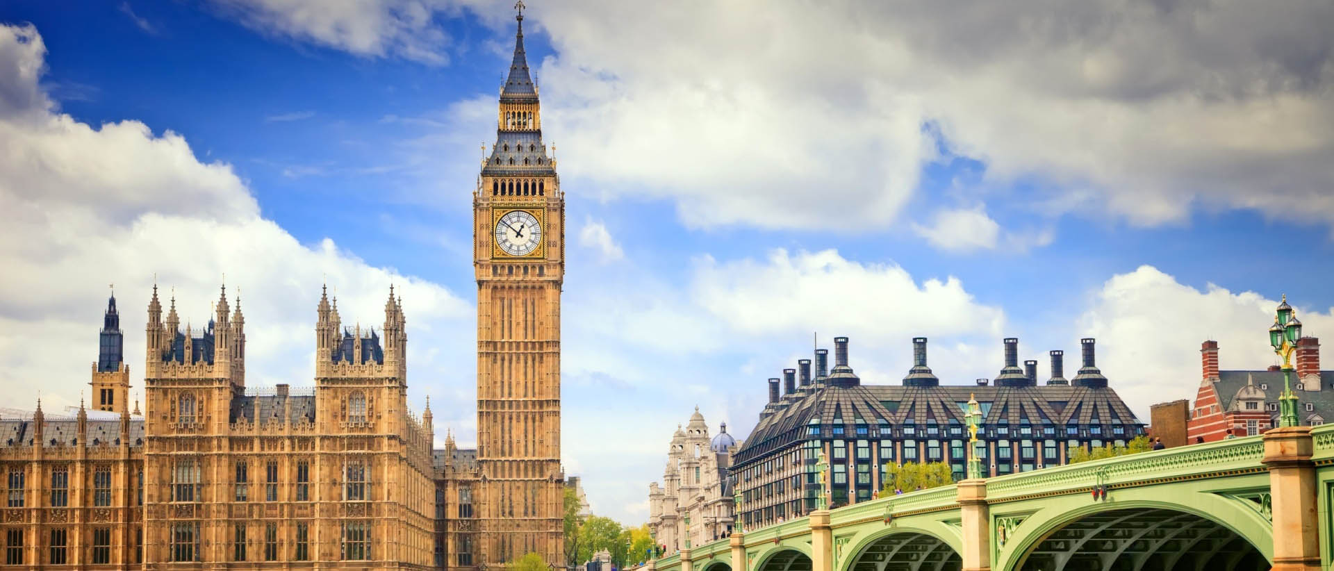 Lavish Holidays Slide 4